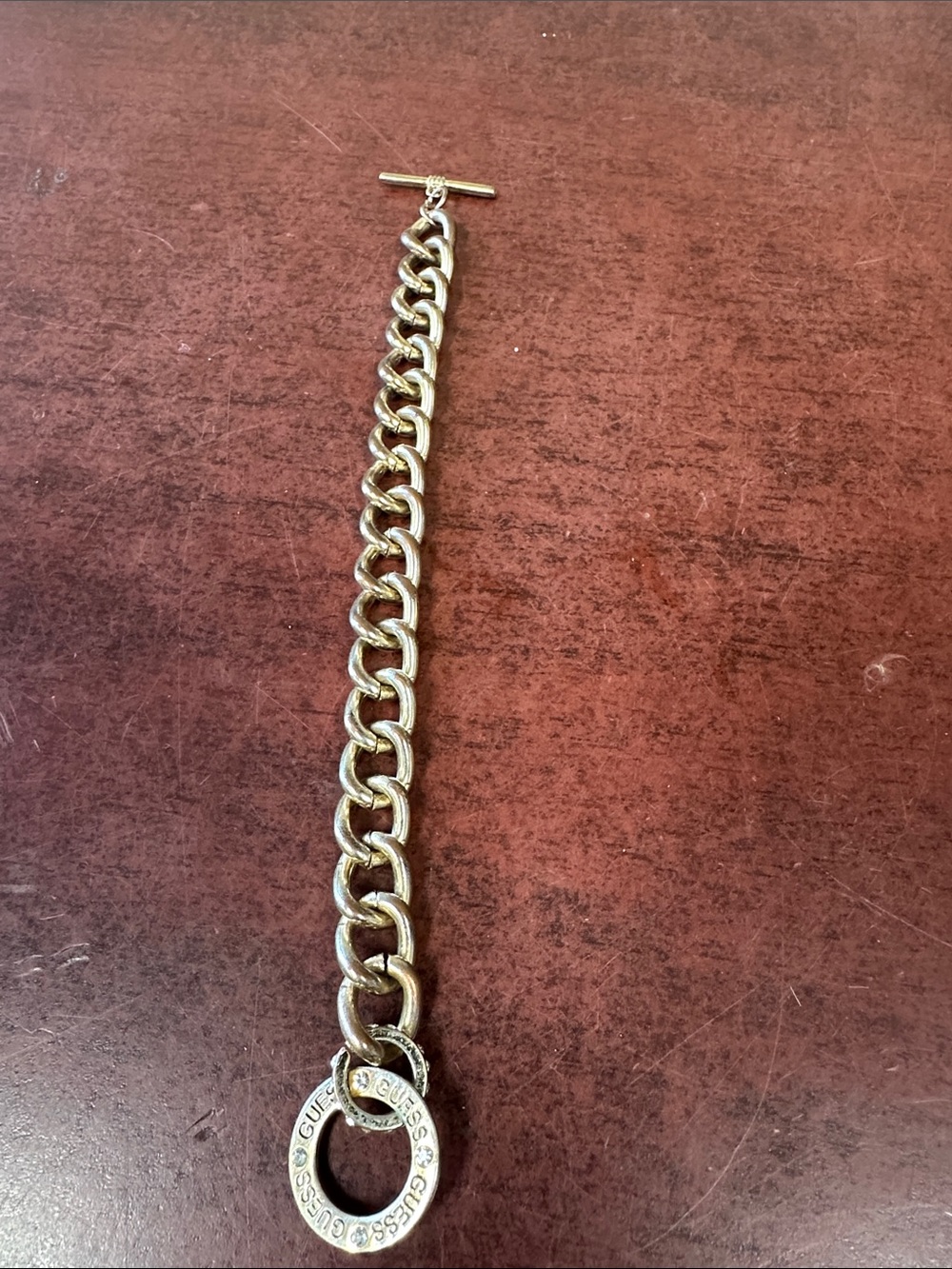 Unisex Guess Chain-Link Toggle Bracelet - Gold Tone tarnished look